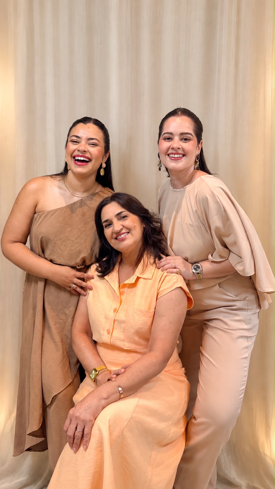 Vanessa, Dra. Josi e Thais — sócias da Assensi Derm juntas